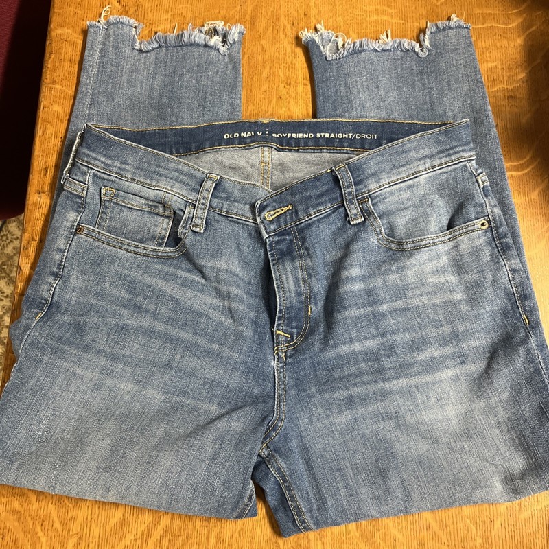 Women’s size 10 Short Old Navy Boyfriend Straight jeans
