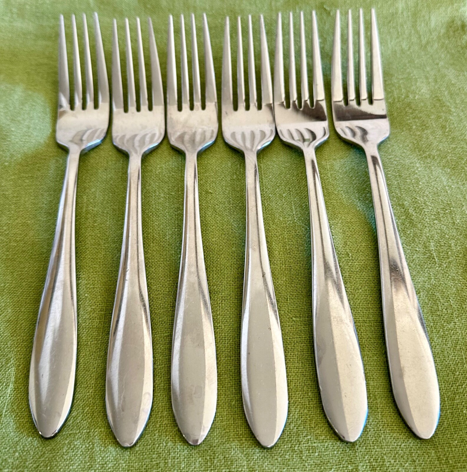 Set of 6 Oneida Mooncrest Glossy Stainless Steel Silverware 8" in