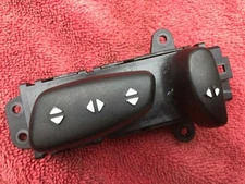 97-04 CHRYSLER JEEP DRIVER SEAT CONTROL SWITCH PART # 39754D SEBRING