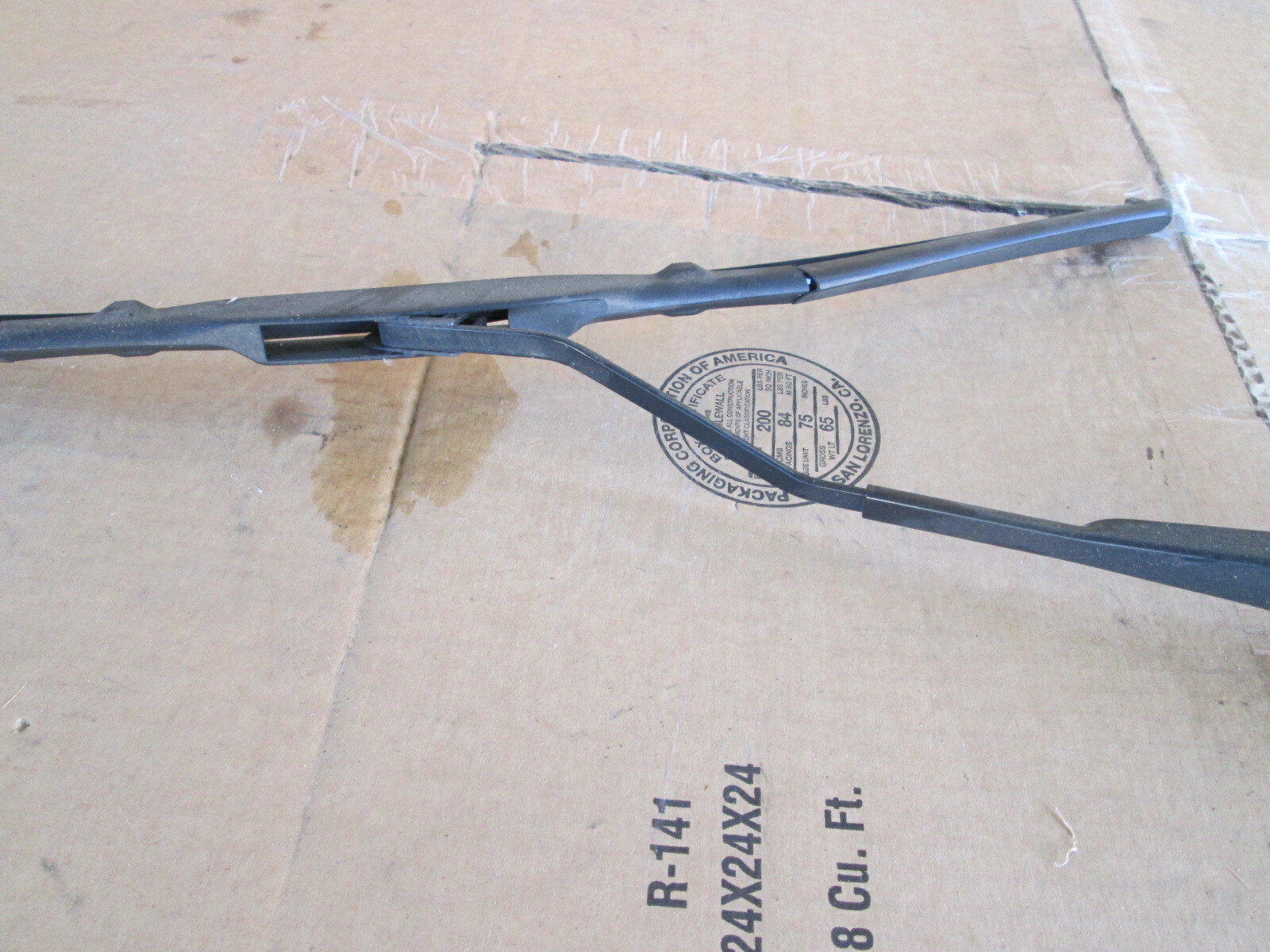 Ferrari California - LH Windshield Wiper Arm And Blade - P/N 69771000