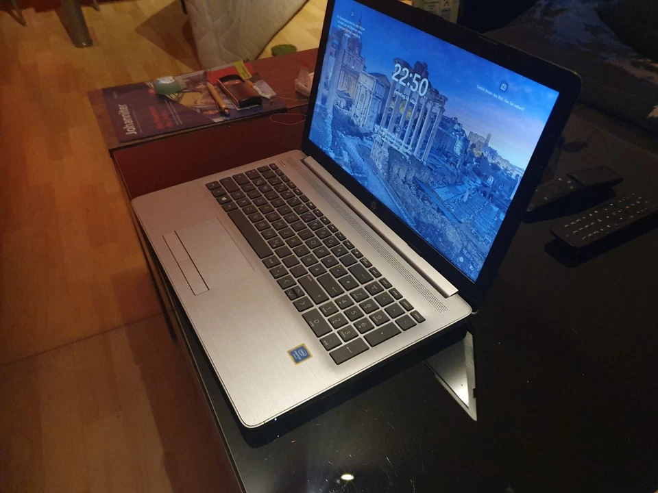 HP 250 G7 (15,6 Zoll / HD) Business Laptop (Intel Pentium 4417U, 8GB DDR4) - Bild 3 von 4