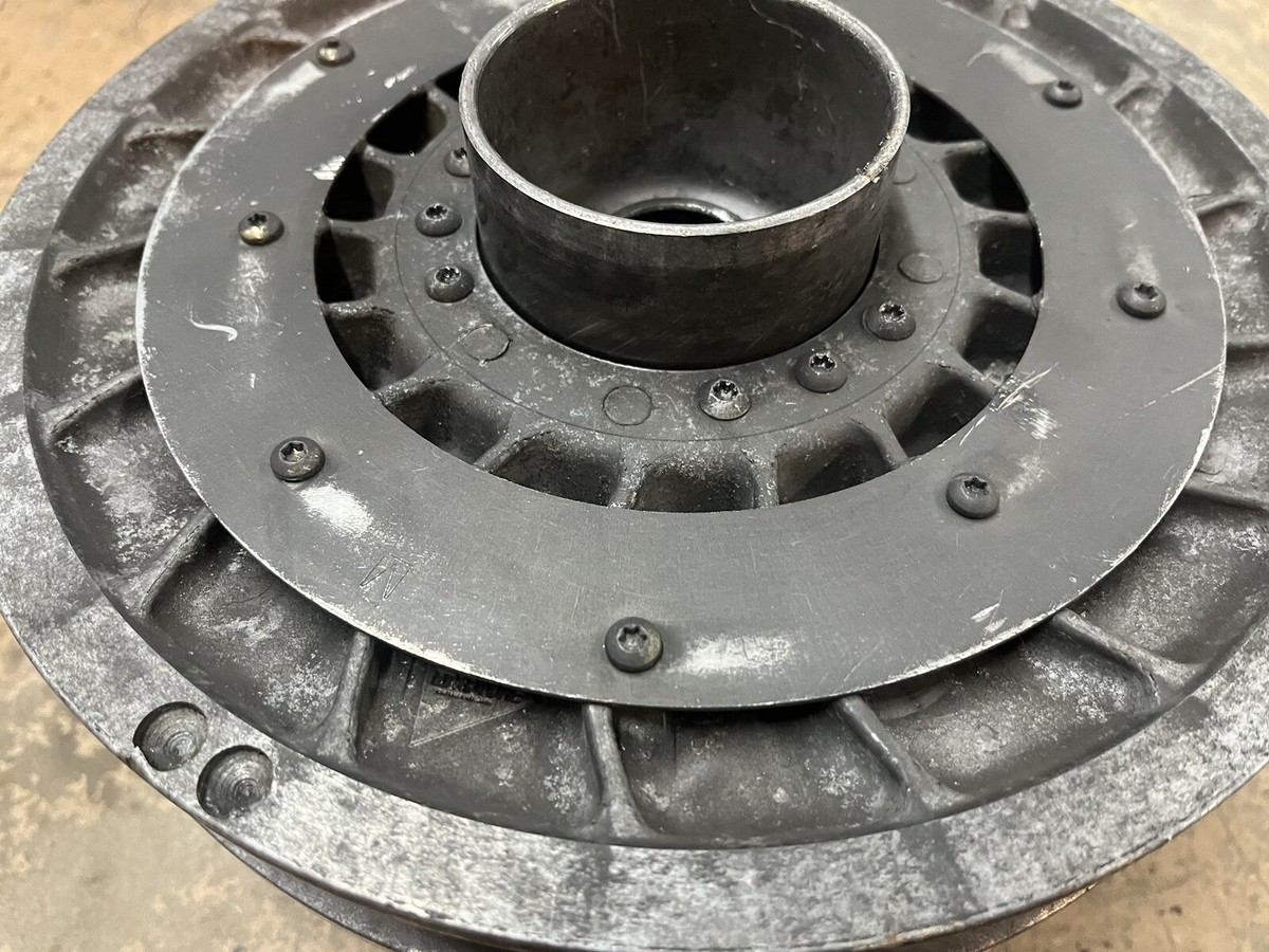 Arctic Cat Z1 Turbo EXT Secondary Driven Clutch 2010 2011 Arctic Cat Z1 Turbo EXT Secondary Driven Clutch 2010 2011