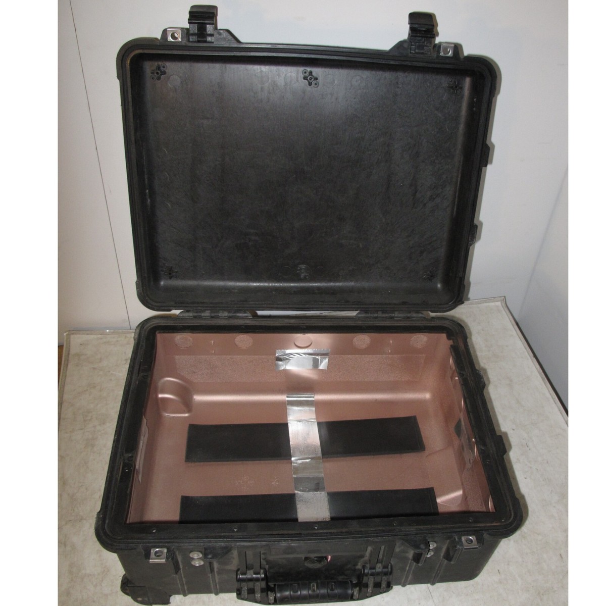 Pelican Protector 1560 Control Panel Case 23x18x11 OD Pelican Protector 1560 Control Panel Case 23x18x11 OD
