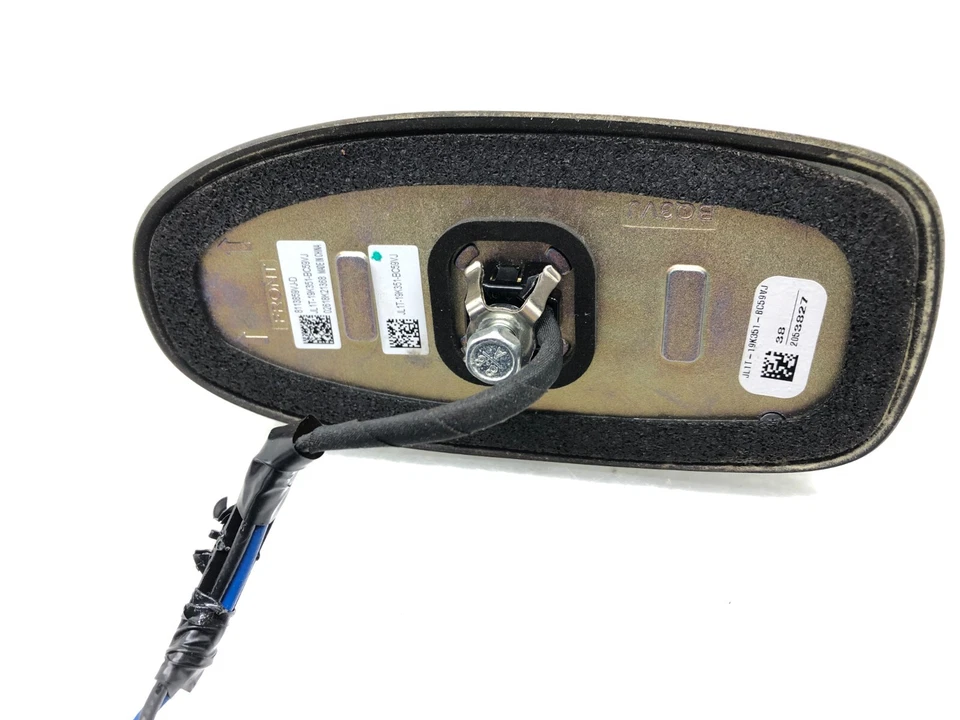 Antena de techo Ford Expedition 2018-2021 aleta de tiburón fabricante de equipos originales Ug - blanco platino Foto 4 de 4