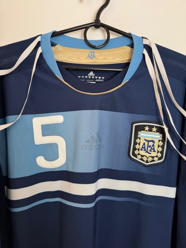 ARGENTINIEN 2011/2013 AWAY MATCH ISSUE WORN LONG SLEEVE #5 LUCAS BIGLIA SIZE L - Bild 3 von 14