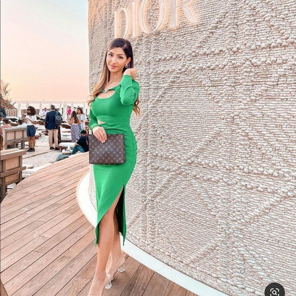 zara midi dress with cut out detail ZARA MIDI DRESS WITH CUT-OUT DETAIL, Flowing midi dress with a round neck. Sleeveless and long sleeve options available. Featuring a cut-out detail and gathers at the waist