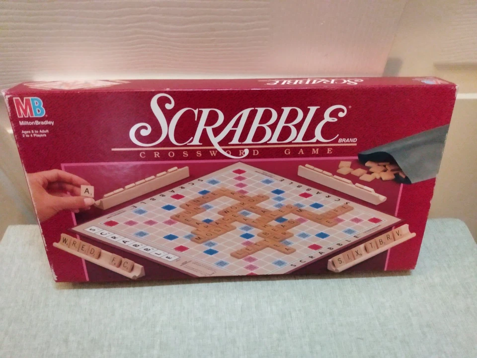 5 Vintage Hasbro Board Games Bundle - Battleship Clue Parcheesi Scrabble & Sorry - Image 2 of 4
