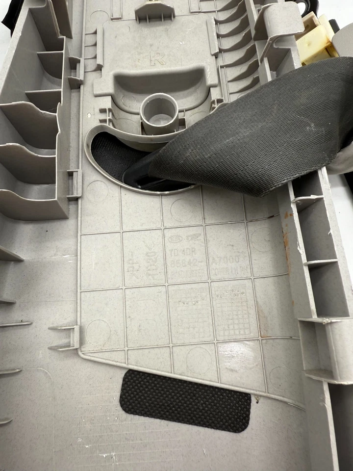 Преднатяжитель ремня безопасности переднего пассажира KIA FORTE все это вместе - Изображение 4 из 4