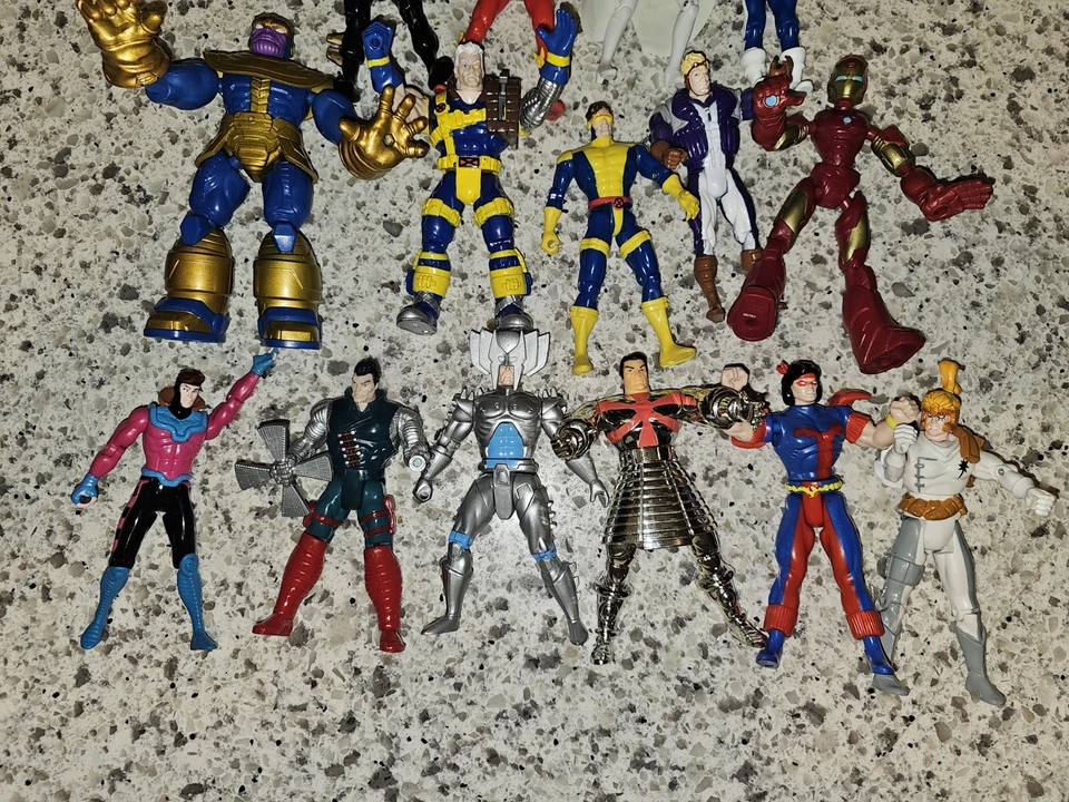 Vintage Toybiz Marvel X-Men Action Figure Lot Wolverine Storm - Image 2 of 3