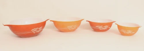 Set of 4 Vintage Pyrex Nesting Cinderella Mixing Bowls Autumn Harvest Wheat