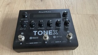 TONEX Pedal in Schwarz Effektpedal für Gitarre fast neu noch Gewährleistung