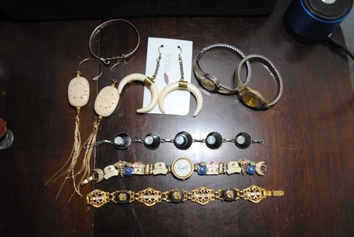 Lot of Vintage / Modern Costume Jewelry with Battery Watches Elgin