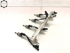 2019-2024 VOLVO S60 V60 T5 2.0L I4 FUEL INJECTOR RAIL W/ FUEL INJECTORS OEM