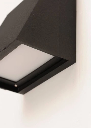 Maxim Pathfinder 5 1/2" High Bronze LED Outdoor Wall Light - Picture 4 of 5