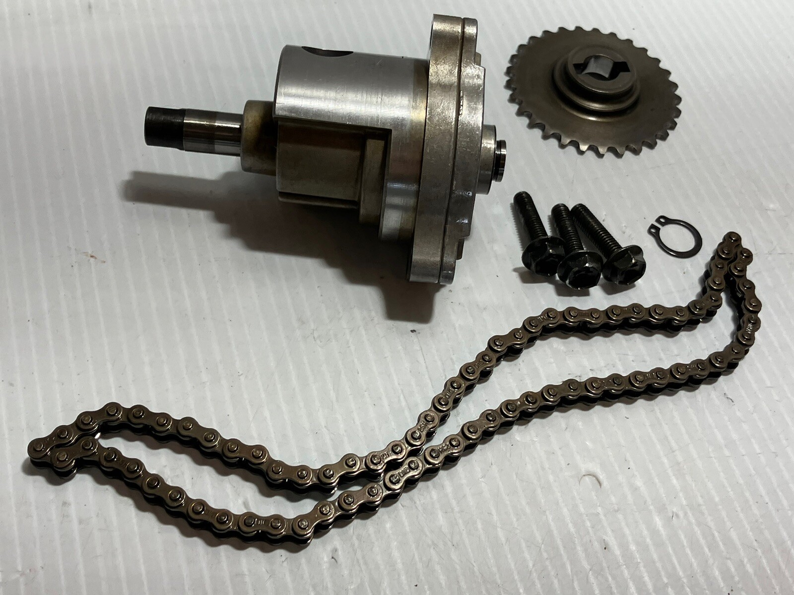 2006 Suzuki Boulevard M50 Oil Pump And Chain (OEM) eBay