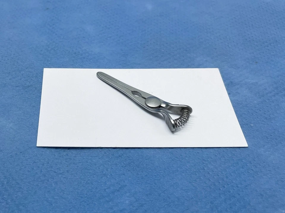 Abrazadera Bulldog Aesculap FB352R DeBakey, 2", recta, marca CE Foto 2 de 3