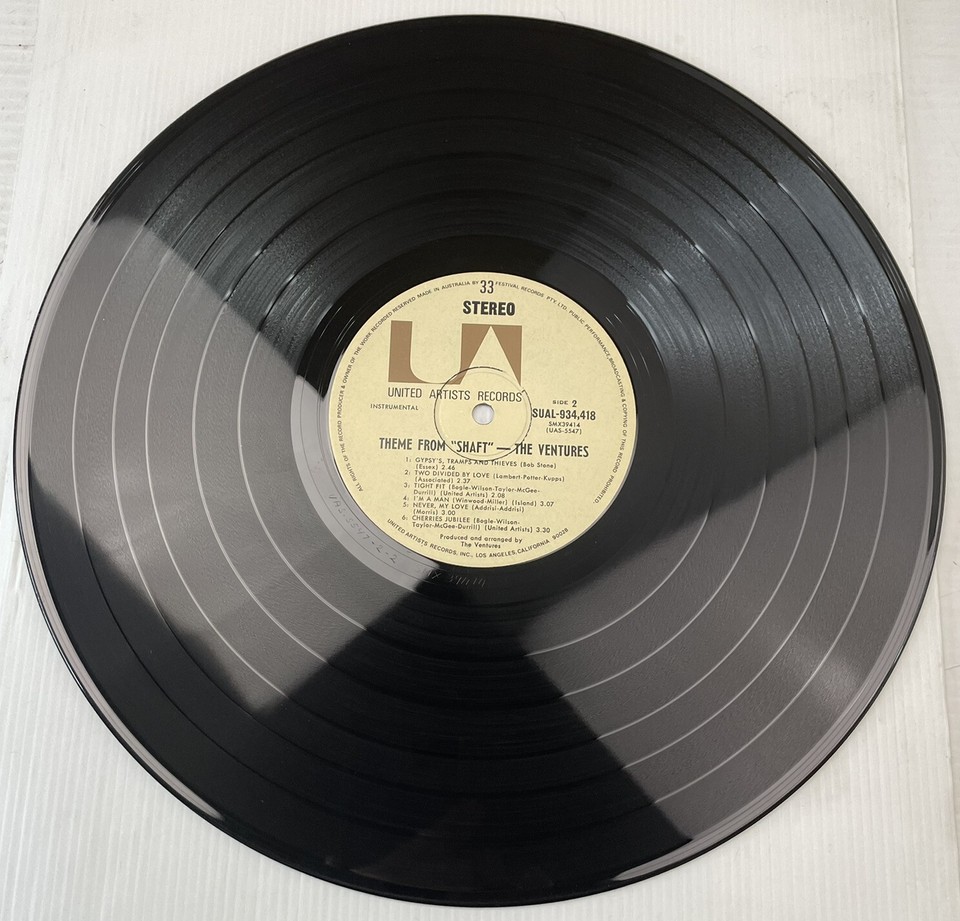 The Ventures Gypsys Tramps and Thieves Vinyl Record 12” 33RPM SUAL