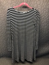 Old Navy T-Shirt Dress -Black & White Stripe HOT STYLE Size Small NWoT