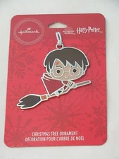 NEW HALLMARK CHRISTMAS ORNAMENT (FLAT) HARRY POTTER FLYING ON A BROOM