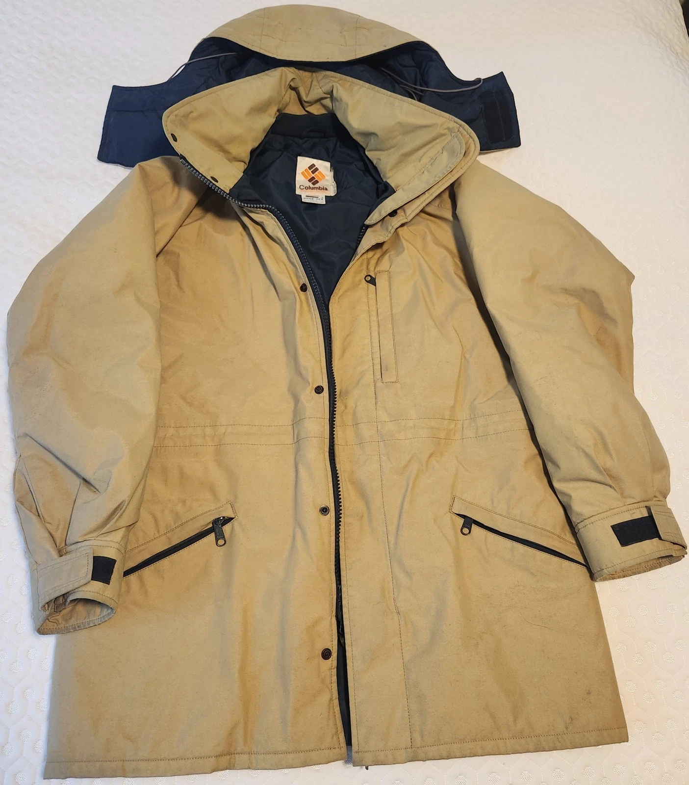 COLUMBIA Full Zip And Snap Water Resistant Gore-Tex Hooded Coat Men's M
Opens in a new window or tab