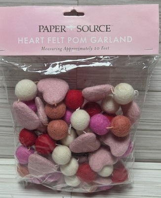 Paper Source Heart Felt Pom Garland 10 Ft Valentines Decor White Pinks Red 