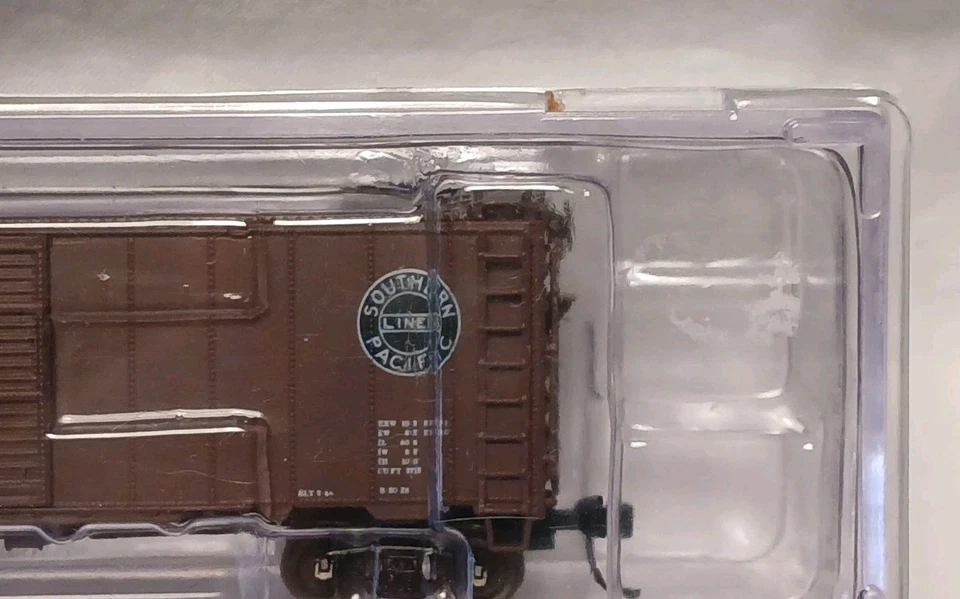 66013-29/61059 Southern Pacific Lines 12 Panel 40' Boxcar Intermountain N-scale - Image 2 of 4