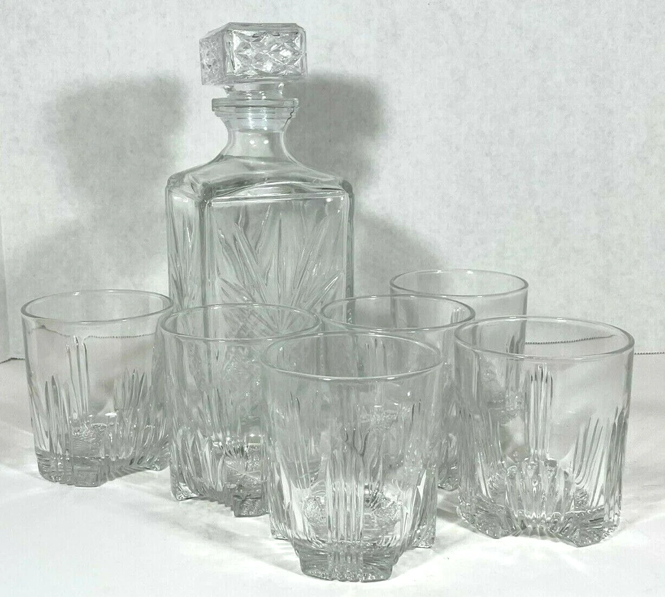 NEW James Scott Glass 7-Piece Whisky Set Italian Crafted Decanter & 6 Glasses - Image 3 of 4