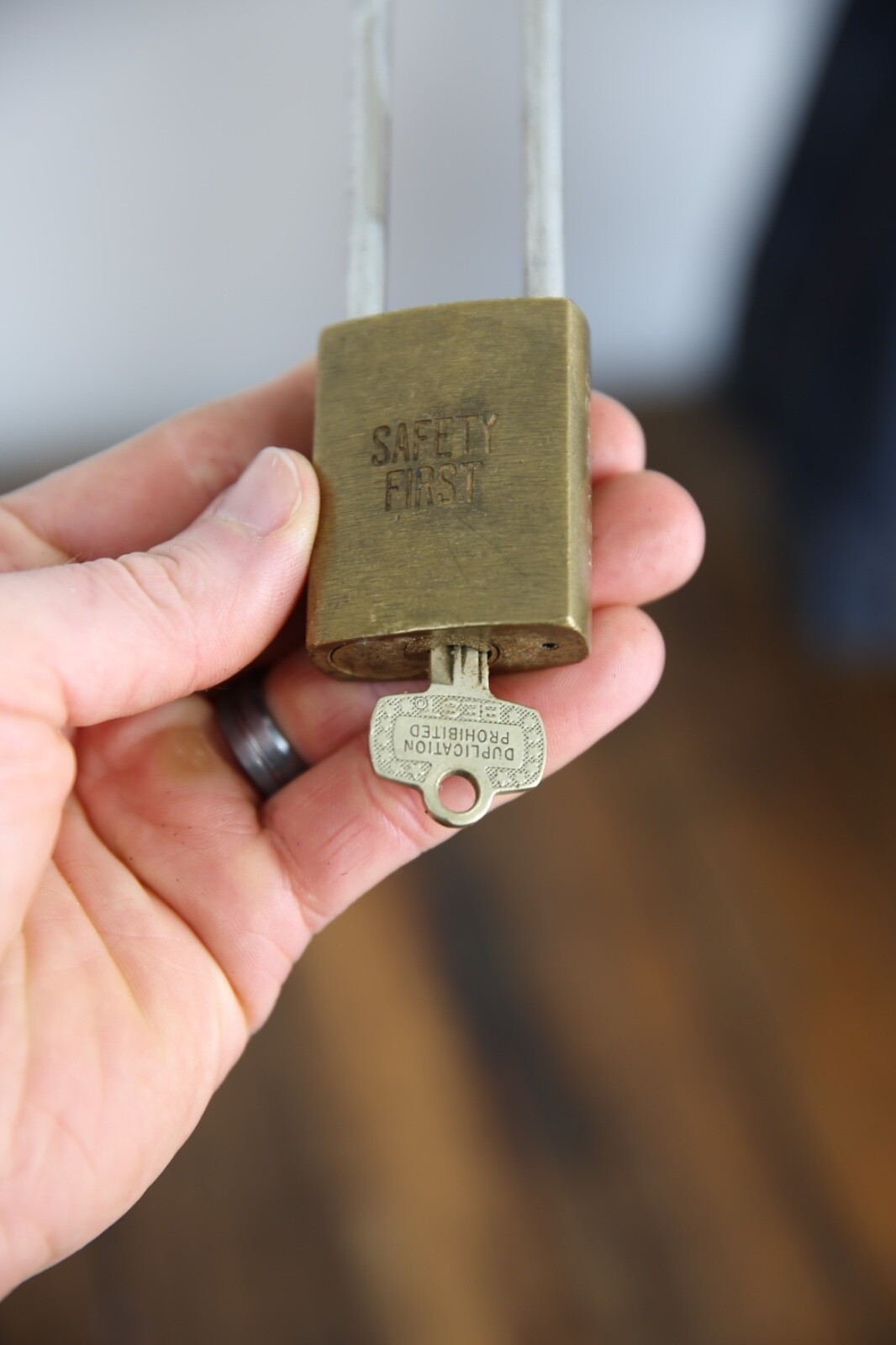 Vintage BEST Brass Padlock Safety First Antique lock w/ key Cabinet Tool box old