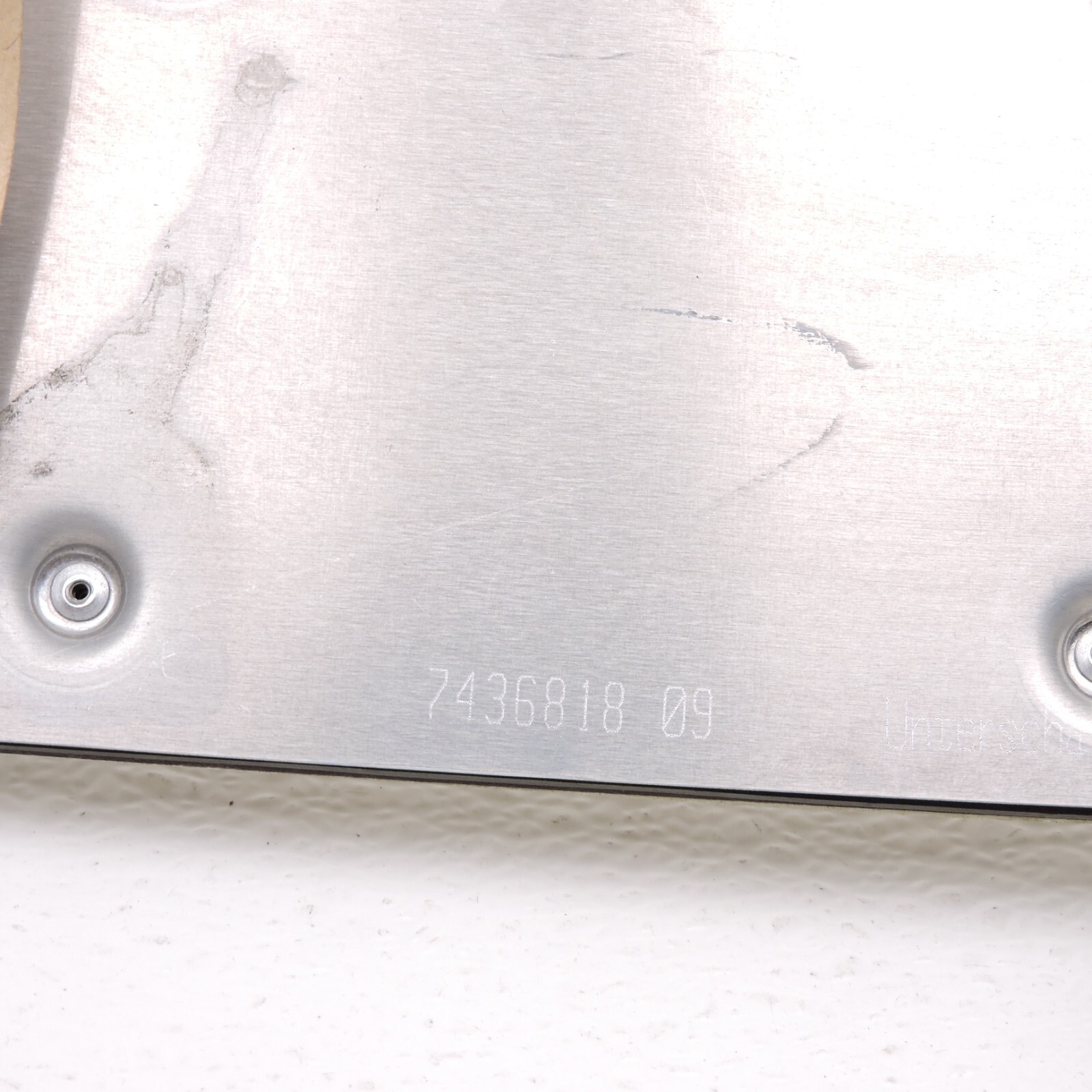 2019-2023 Rolls Royce Cullinan Rear Right Side Quarter Panel Bracket Trim Oem -1