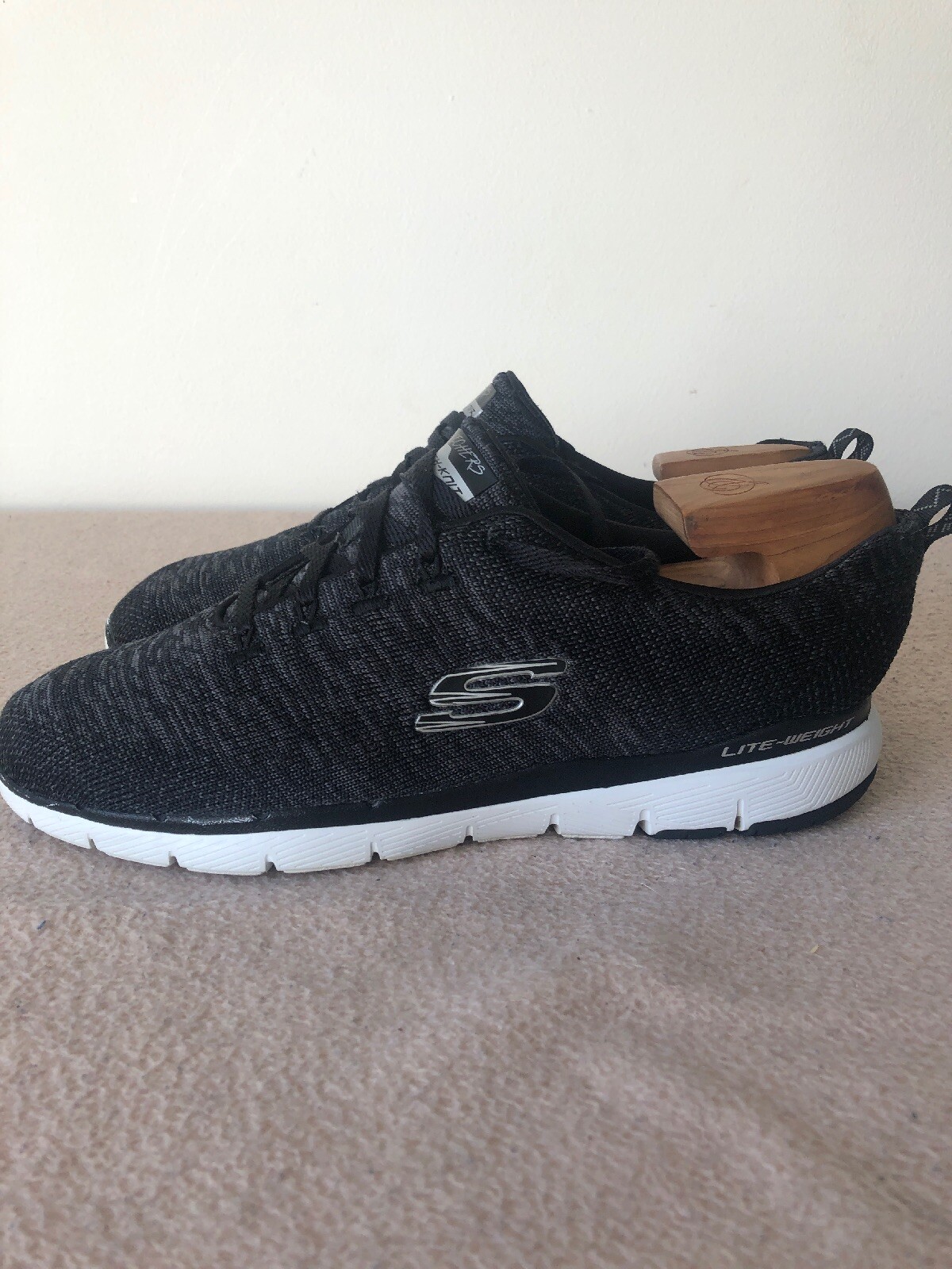 skechers burst olive