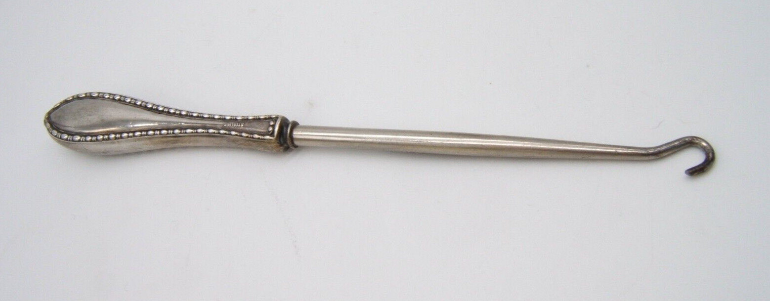 ANTIQUE STERLING HANDLE BUTTON HOOK DECORATION ON… - image 1