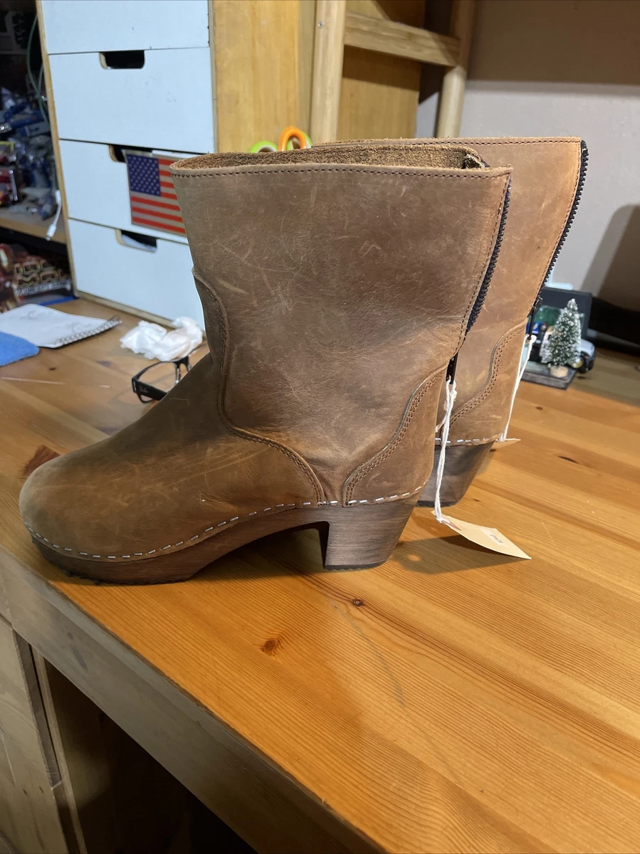 Leather shop clog boots