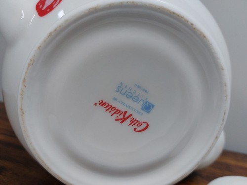 CATH KIDSTON STRAWBERRY TEAPOT QUEENS KITCHEN FINE CHINA Excellent Condition - Picture 5 of 5