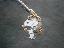 Small Snoopy with Flowers Vintage Goldtone  Enamel Bracelet Charm Pendant 1.7g