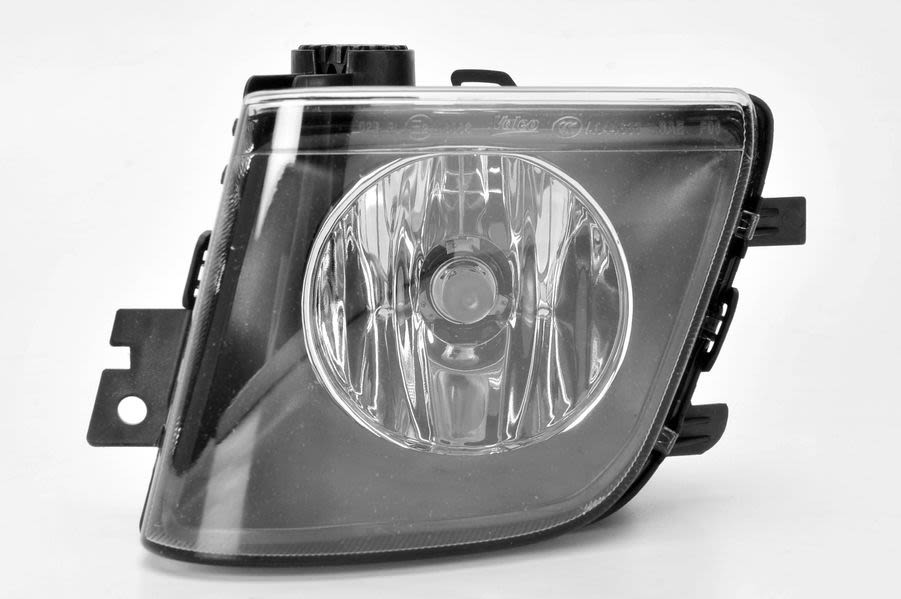 Projecteur antibrouillard VALEO 044071 contre la mauvaise visibilité hivernale