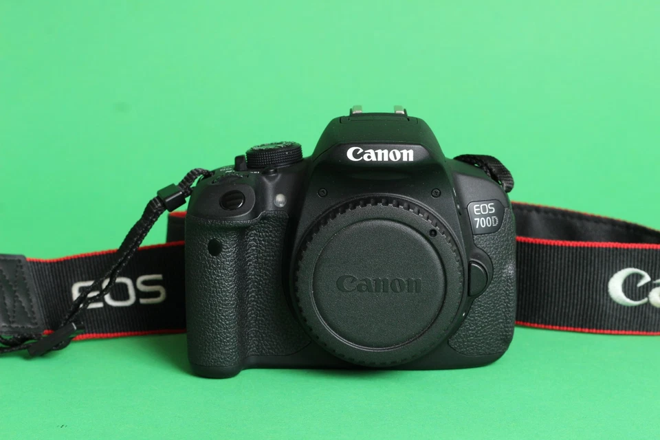 Canon EOS 700D, photo 2 of 5