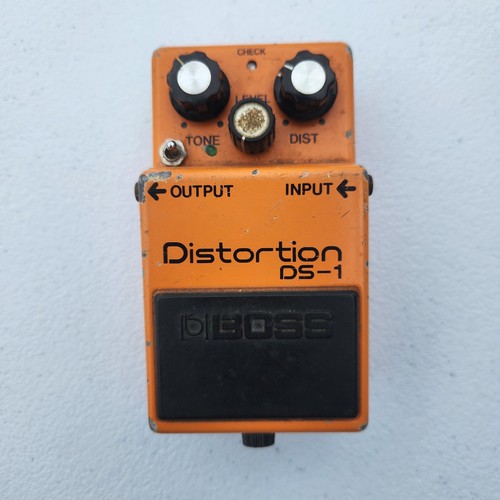 Boss DS-1 Distortion Rare Made in Japan Black Label 1982-1988 - Orange VINTAGE