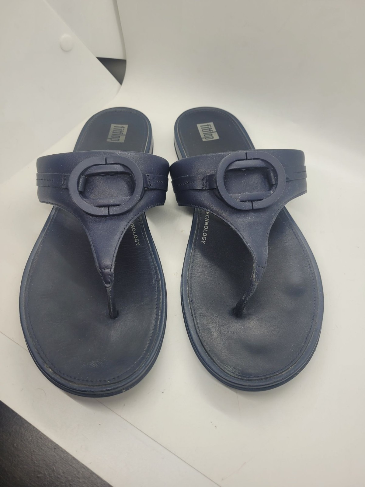 APL FitFlop donna 10 sandali in pelle blu navy Dynamicush Tech Resort abbigliamento spiaggia chic