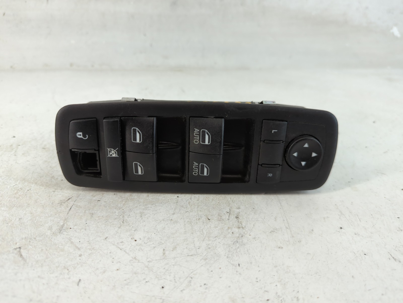 2020-2022 Chrysler 300 Driver Left Door Master Power Window Switch LYK78