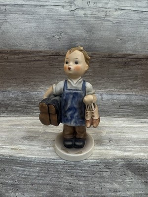 Vintage Hummel Goebel Germany Porcelain Figurine 143/0 Boots 5''