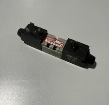 Asco / Numatics Solenoid Valve 031SS400C000030 w/ 236-115B & 236-127B Coils