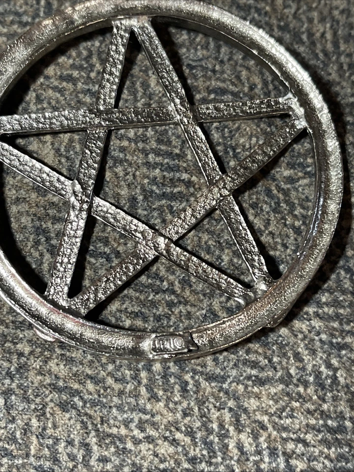 Пентакль серебряная отделка 5 красных кабошонов очень большой оловянный викканский кулон 1A - Изображение 3 из 4