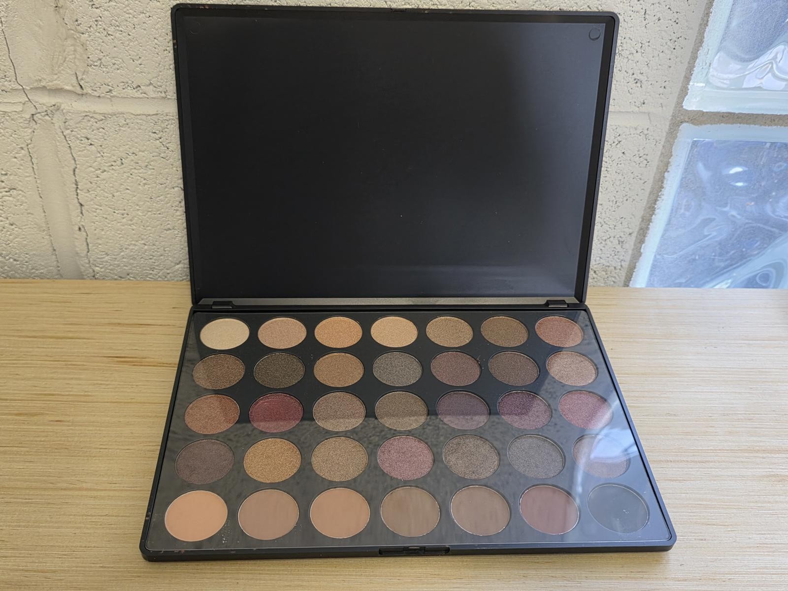 Morphe Eyeshadow Palette - Neutral Tones