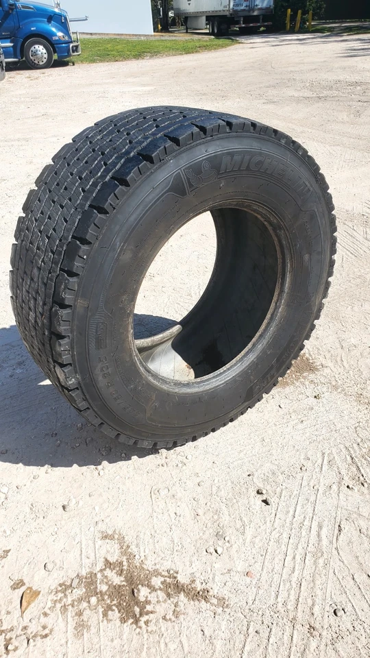 Michelin X Line Energy T2 445/50R22.5 Tire - Image 3 of 4
