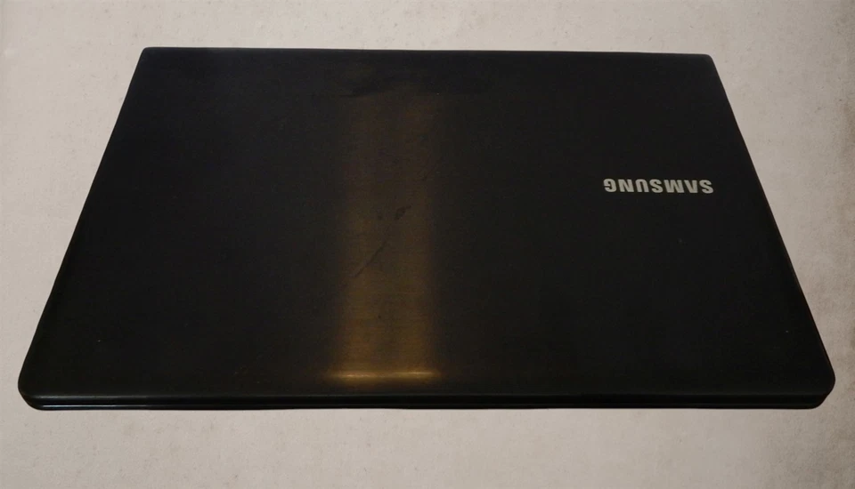 三星 NP365E5C-S05US 便携式电脑 ~ AMD A6-4400M,15.3 英寸,8GB,500GB,Win10,DVD+/-RW — 第 2/4 张图片