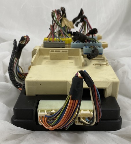 CHRYSLER SEBRING FUSE BOX 4759434AB P04606377A1 JUNCTION - Picture 6 of 8