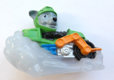 Paw Patrol '' Rocky auf Motorrad ''  4,5 x 6 cm Hartgummi Made in Vietnam