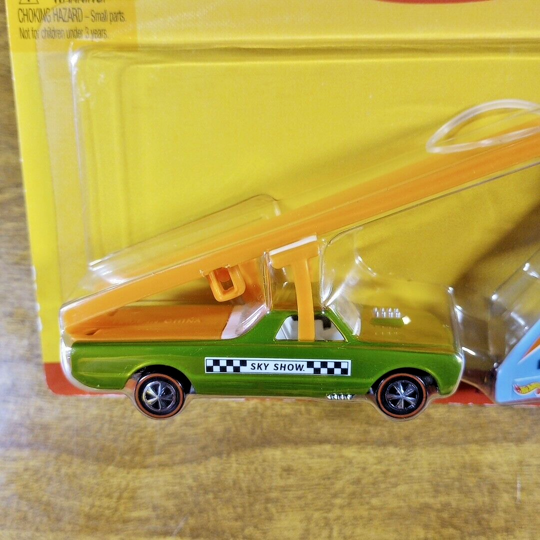 Hot Wheels RLC Sky Show Custom Fleetside 2143/3000 Yellow Redline