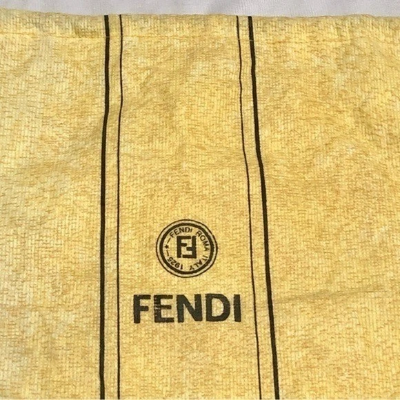Bolsa antipolvo Fendi cierre con cordón amarillo Foto 4 de 4