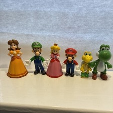 Nintendo Super Mario Bros 1.75in. Mini Figure lot 2007